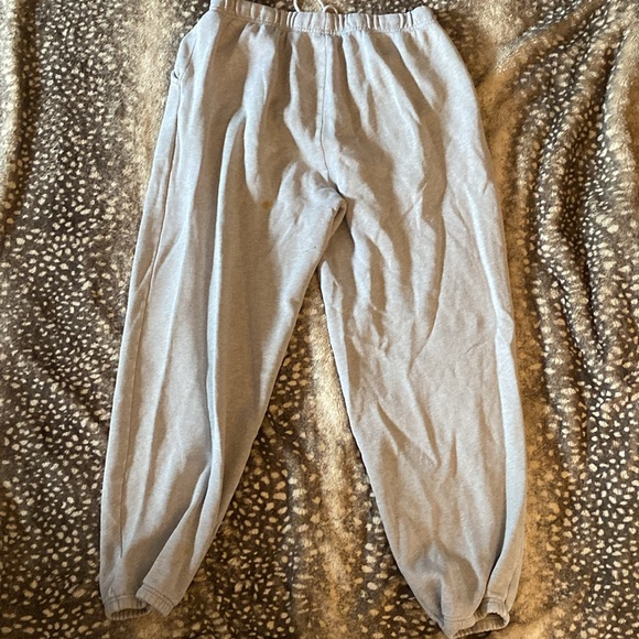 Denver Hayes light grey joggers with cuffed ankles! Size medium. - Picture 2 of 2